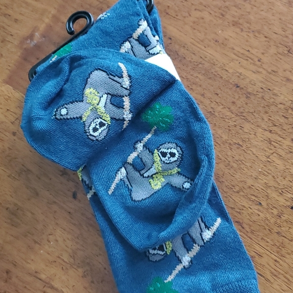 Beverly Hills Polo Club Sloth Print Socks - Picture 8 of 10